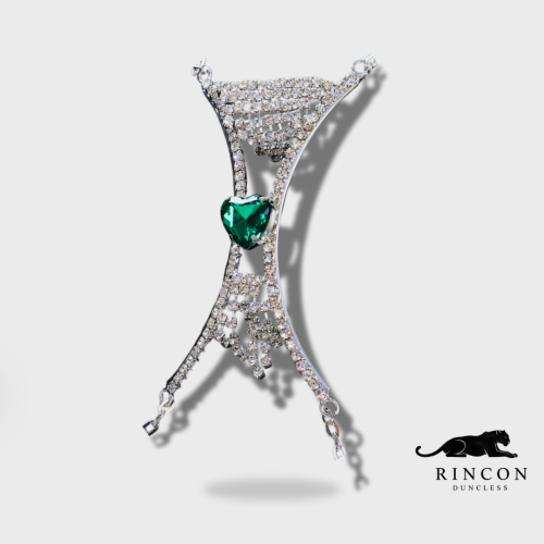 cadena corporal con piedras preciosas