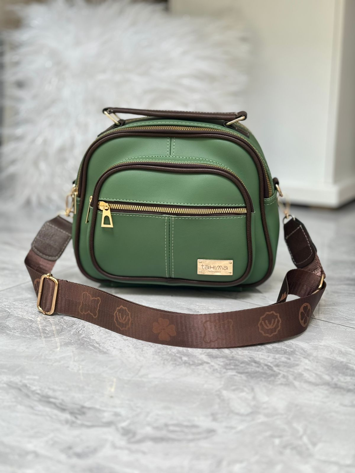 gid://shopify/MediaImage/24950423421022